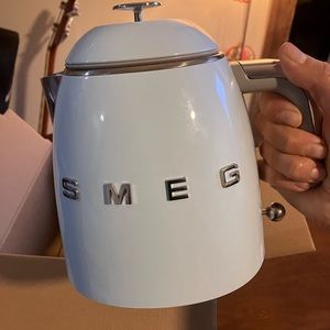 EUC SMEG Electric Kettle